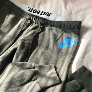 Small, Green Nike Sweatpants